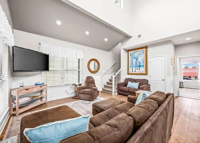 6 Min Walk To Pool Fishing Pier Sleeps 10 Holiday home