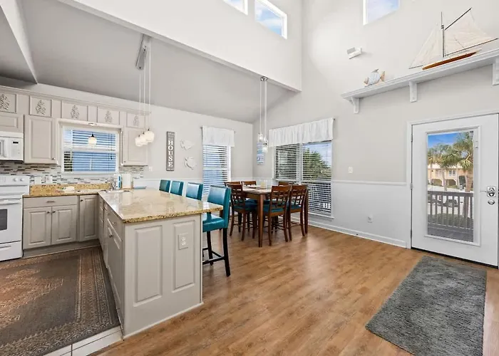 Holiday home 6 Min Walk To Pool Fishing Pier Sleeps 10 Gulf Shores